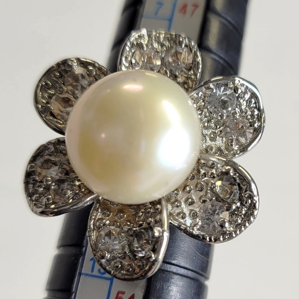 Genuine White Pearl and Swaroski Elements Flower Ring Size 5.5